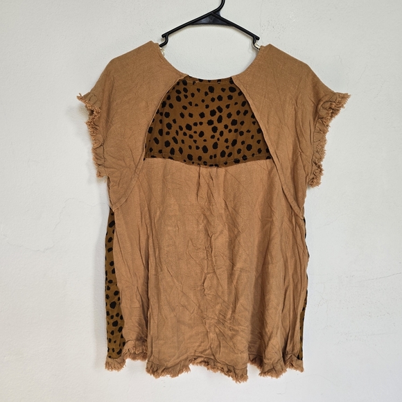Umgee Brown Black Dalmatian Animal Print Frayed Hem Blouse Top Size Small - Picture 8 of 8